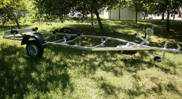 REBOQUE DE BARCO DE 4500